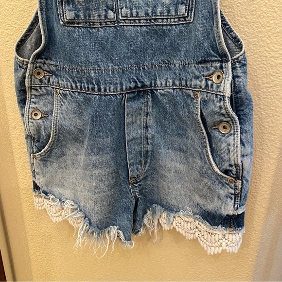 SUPERDRY Blue Frayed Hem Lace Trim Jean Short Overalls Size 4 - Picture 4 of 9